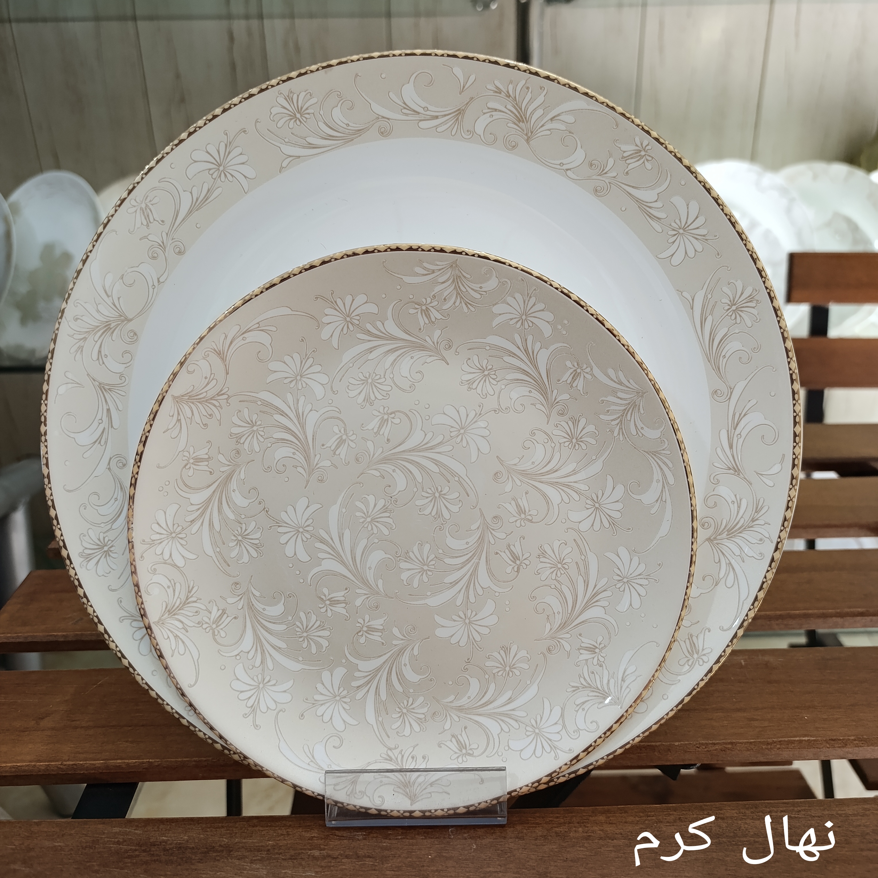 سرویس آرکوپال 26 پارچه طرح نهال کرم قالب گرد برند آیرا اپال (کارخانه مقصود)