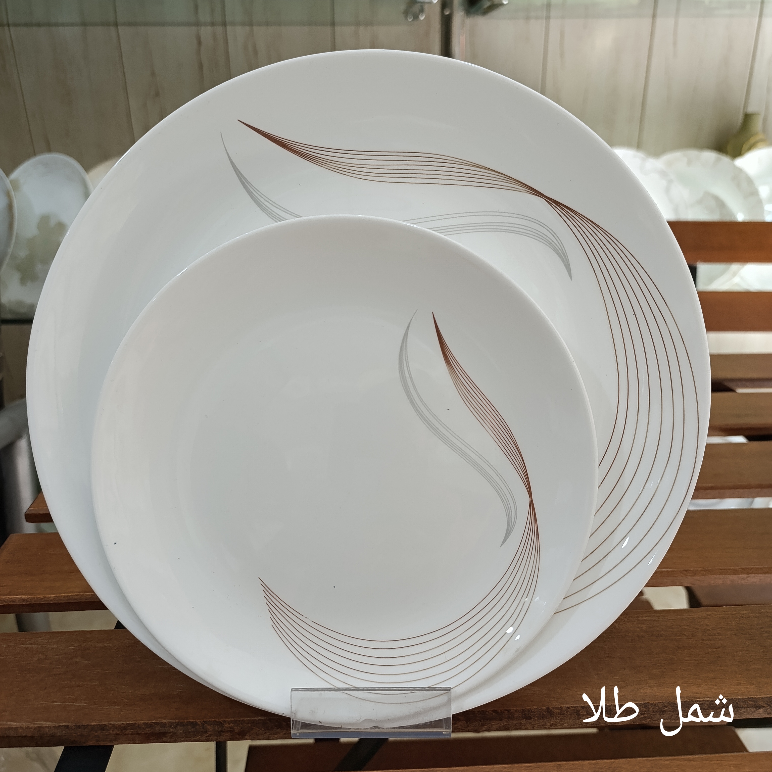 سرویس آرکوپال 26 پارچه طرح شمل طلا قالب گرد لب ساده برند آیرا اپال (کارخانه مقصود)